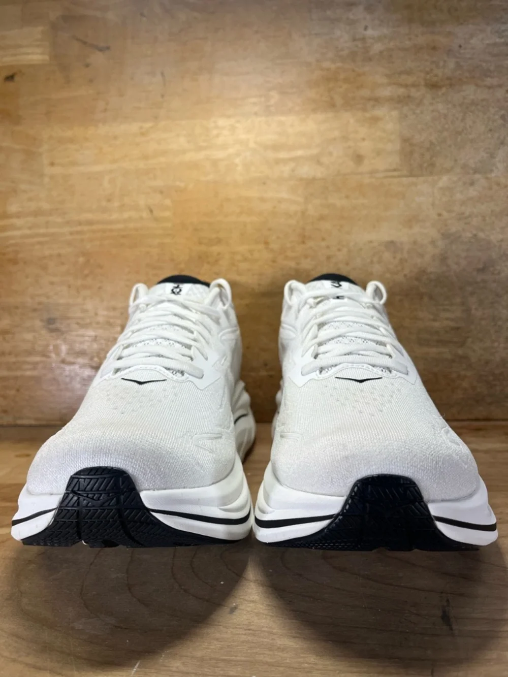 Hoka One One Clifton 10 Mens Size 11.5 Running Shoes Sneakers White Black - Picture 4 of 14